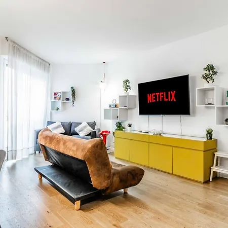 Cozy San Siro-duomo Netflix & Design Апартаменты *